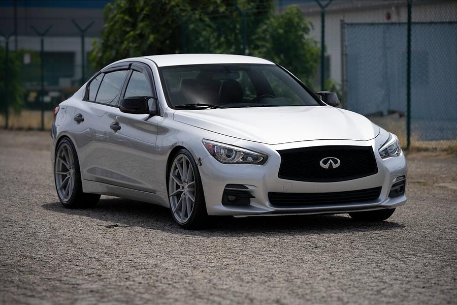 2015 INFINITI Q50