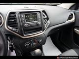 2017 Jeep Cherokee photo 19