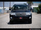 2013 Toyota Land Cruiser photo 2