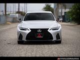 2023 Lexus IS photo 2