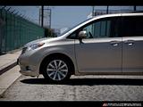2013 Toyota Sienna photo 12