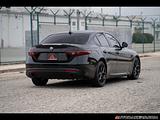 2019 Alfa Romeo Giulia photo 6