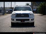 2015 Toyota Sequoia photo 2