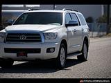 2015 Toyota Sequoia photo 8