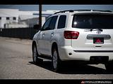 2015 Toyota Sequoia photo 9