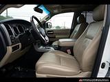 2015 Toyota Sequoia photo 15