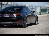 2018 Lexus IS photo 10