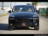 2015 Porsche Cayenne photo 2